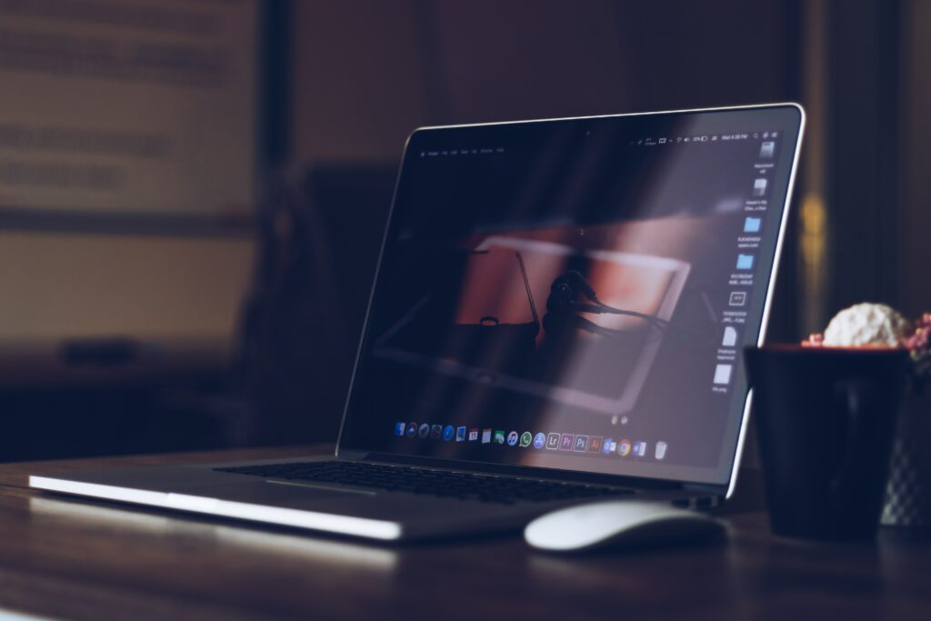 Rückblick: E-Commerce Entwicklungen und Trends 2022 1 E-Commerce 2022 Entwicklungen und Trends